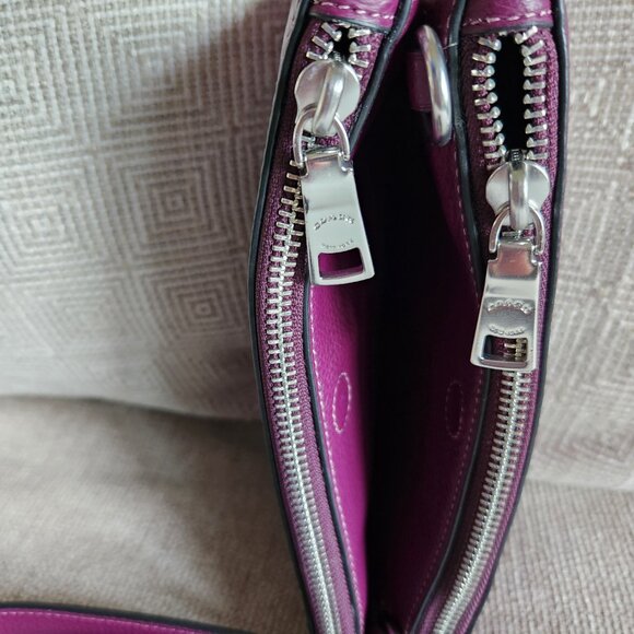 COACH Double zip crossbody pebble leather Deep Berry/purple EUC travel - Picture 6 of 14
